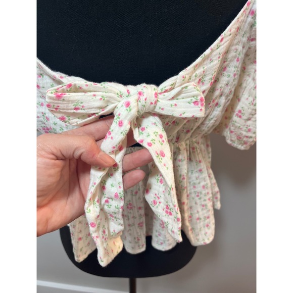 Altar'd State Floral Peplum Top Puff Sleeve Tie Back Pink Ivory Blouse M - Picture 7 of 10